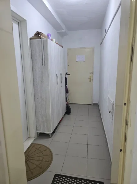 Tirane, jepet me qera apartament 2+1 Kati 4, 95 m² 600 € (Qender, tek 9kateshet)