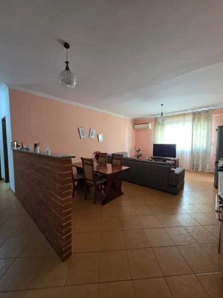 Tirane, shes apartament 2+1+Ballkon Kati 4, 107 m² 129.000 € (https://maps.app.goo.gl/wW7hzSNrzYWxPHiQ9)
