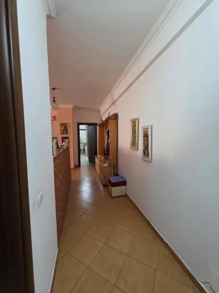 Tirane, shes apartament 2+1+Ballkon Kati 4, 107 m² 129.000 € (https://maps.app.goo.gl/wW7hzSNrzYWxPHiQ9)