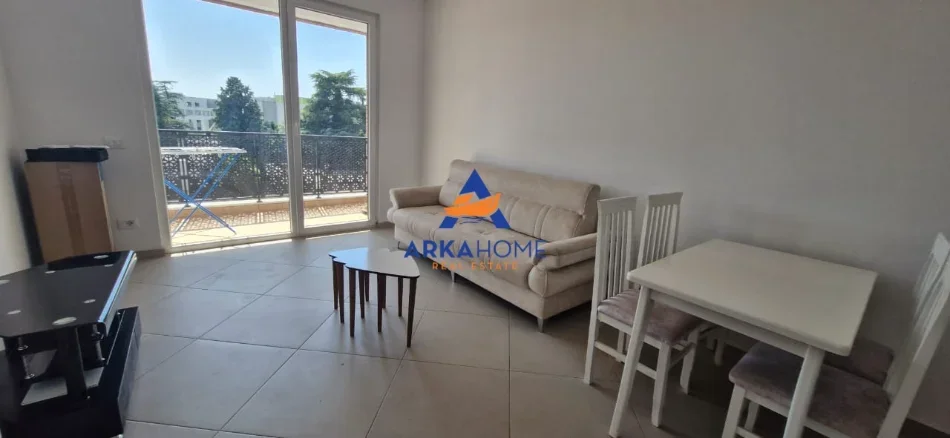 Tirane, jepet me qera apartament 1+1+Ballkon Kati 2, 74 m² 537 € 