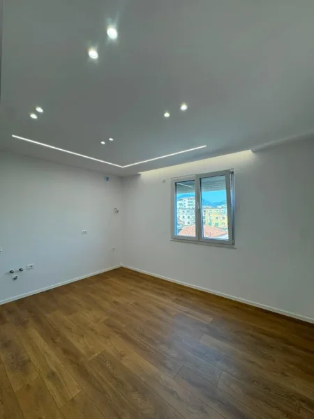 Tirane, shitet apartament 2+1+Ballkon Kati 4, 64 m² 168.000€, Rruga 4 Deshmoret