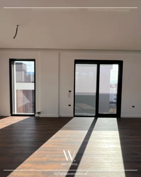 Durres, shitet Vile 4+1 , 330 m² 