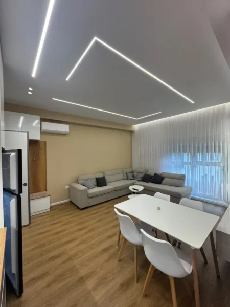 Tirane, jepet me qera apartament 1+1 Kati 3, 75 m² 500 € (Kompleksi Kadiu)