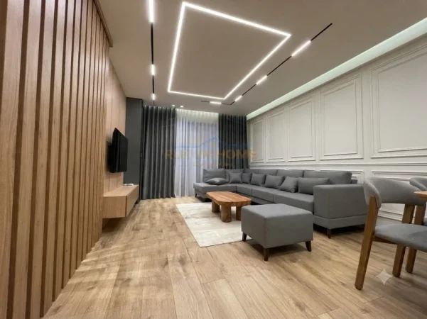 Tirane, jepet me qera apartament 2+1+Ballkon Kati 1, 116 m² 1.500 € (Liqeni i thate)