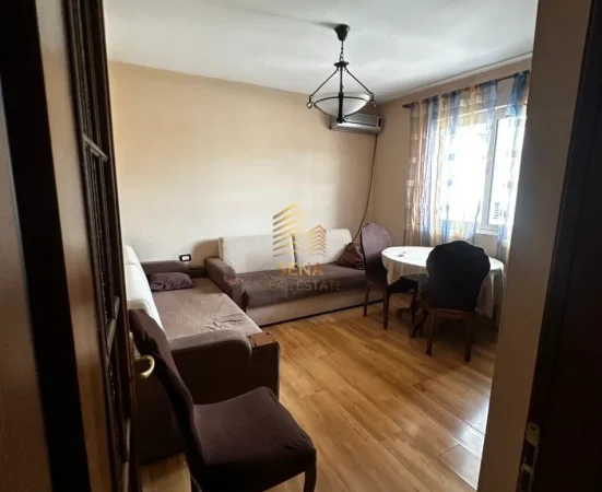 Tirane, jepet me qera apartament 2+1 Kati 3, 80 m² 500 € (Rruga Kongresi i Manastirit)