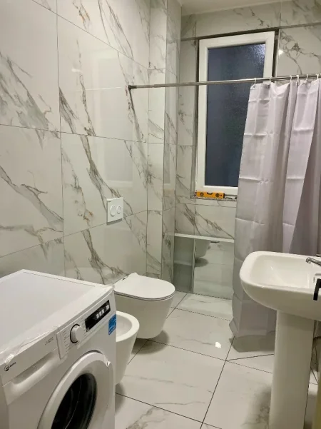 Tirane, jepet me qera apartament 1+1 Kati 2, 67 m² 420 € (Paskuqan)