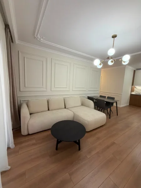 Tirane, jepet me qera apartament 2+1+Aneks+Ballkon Kati 6, 122 m² (Rruga Kavajes)