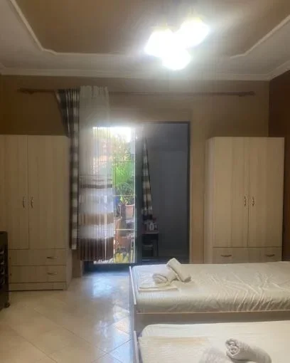 Tirane, jepet me qera apartament 1+1+Aneks Kati 1, 80 m² 500 € (selvia , rruga e dibres , Gjimnazi Partizani)