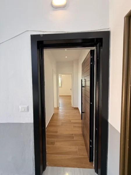 Tirane, shitet apartament 2+1+Ballkon Kati 4, 64 m² 168.000 €