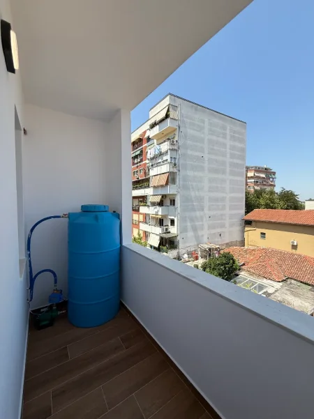 Tirane, shitet apartament 2+1+Ballkon Kati 4, 64 m² 168.000 €