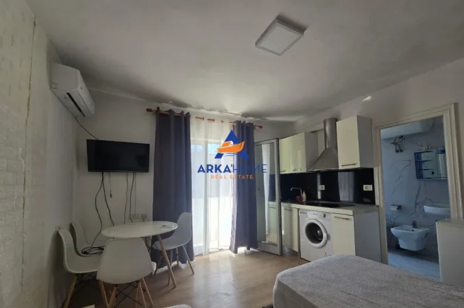 Tirane, jepet me qera apartament 1+1+Ballkon Kati 4, 38 m² 472 € 