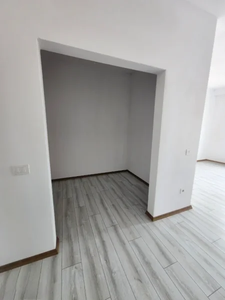 Tirane, shitet apartament 3+1 Kati 1, 150 m² 202.500 € (Paskuqan)