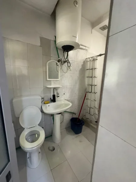 Tirane, shitet ambjent biznesi Kati 1, 69 m² 220.000 € (Rruga e Durresit)