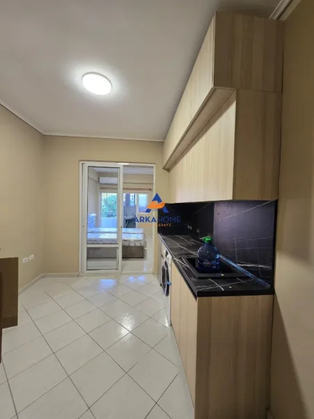 Tirane, jepet me qera apartament 1+1 Kati 2, 40 m² 515 € 