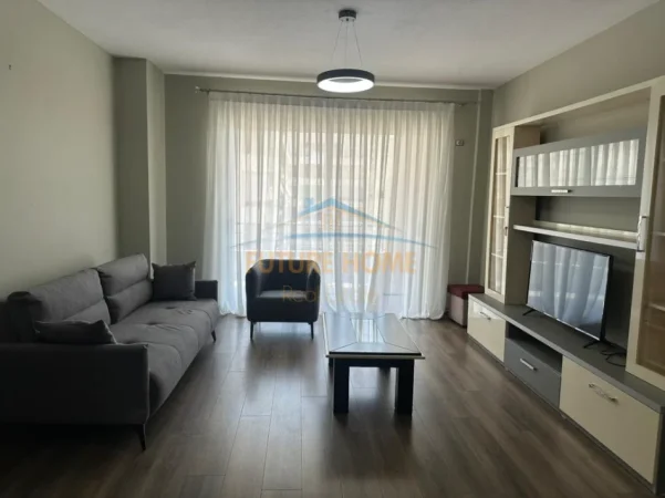 Tirane, shes apartament 1+1+Ballkon Kati 5, 73 m² 120.000 € (unaza e re)