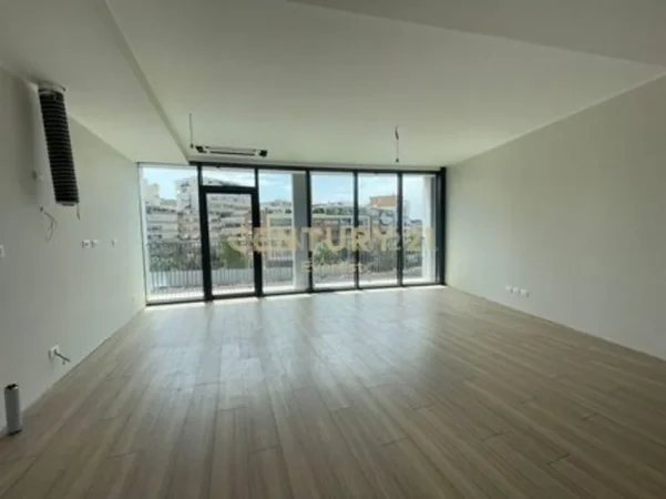 Tirane, jepet me qera apartament 2+1 Kati 3, 129 m² 1.500 € (Liqeni Artificial)