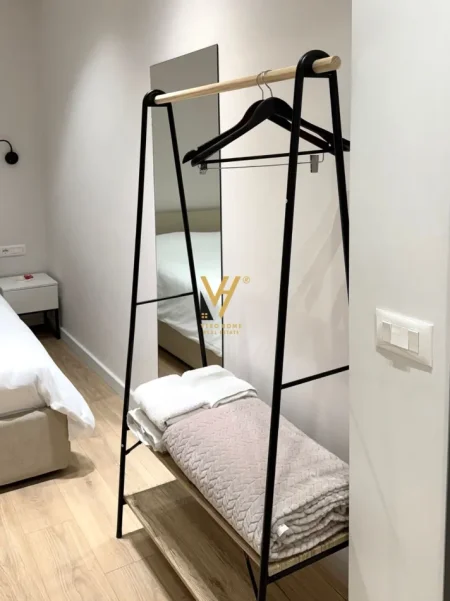 Tirane, jepet me qera garsonier 1+1 , 56 m² 1.500 € (QENDER 15 KATESHI)