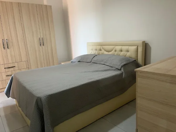 Tirane, jepet me qera apartament 2+1+Ballkon Kati 9, 90 m² 550 € (Golden Park Perballe Spitalit Amerikan 3)