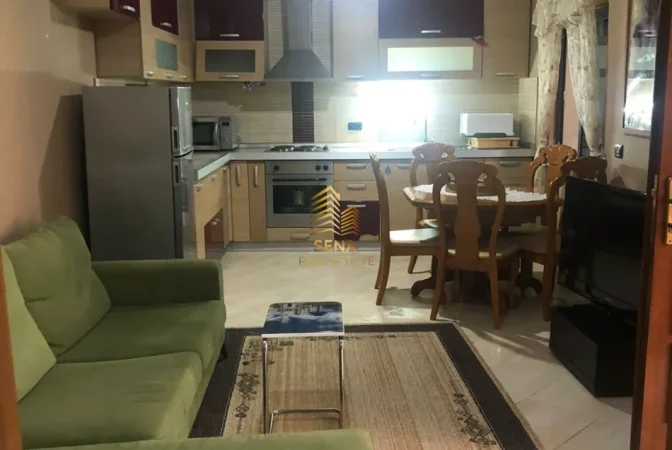 Tirane, jepet me qera apartament 1+1 Kati 1, 70 m² 500 € (Medrese)
