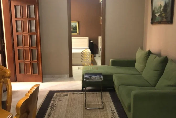 Tirane, jepet me qera apartament 1+1 Kati 1, 70 m² 500 € (Medrese)