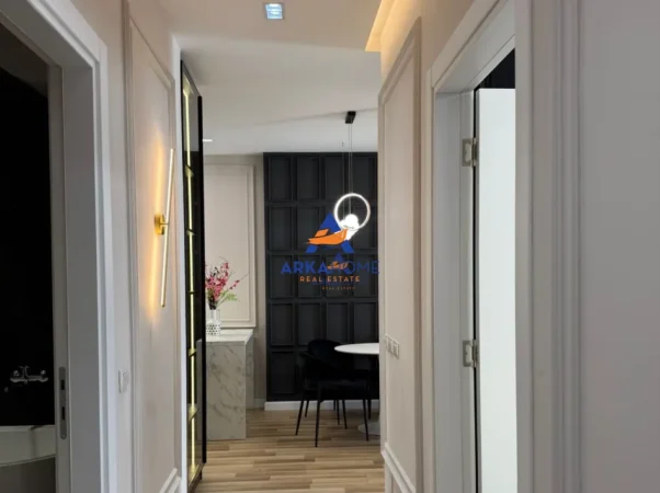Tirane, jepet me qera apartament 2+1+Ballkon Kati 7, 117 m² 1.074 € 