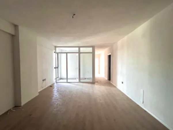 Tirane, shitet apartament 2+1 Kati 9, 91 m² 156.000 € (Ish Fusha e Aviacionit)