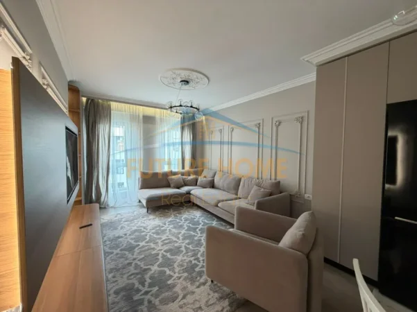 Tirane, jepet me qera apartament 1+1+Ballkon Kati 5, 68 m² 650 € (21 DHJETORI)