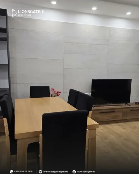 Tirane, jap me qera apartament 2+1+Aneks+Ballkon , 700 € 