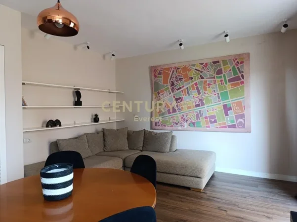 Tirane, jap me qera apartament 1+1 Kati 5, 50 m² 550 € (Rr fortuzi)