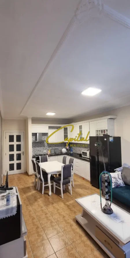 Tirane, jepet me qera apartament 2+1 Kati 8, 95 m² 500 € (ASTIR)