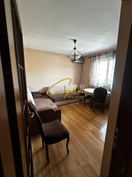 Tirane, jepet me qera apartament 2+1 Kati 3, 86 m² 500 € (RRUGA KONGRESI I MANASTIRIT)