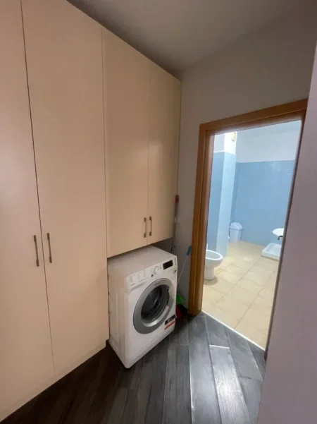 Tirane, jepet me qera apartament 2+1 Kati 3, 95 m² 155.000 € (Astir)