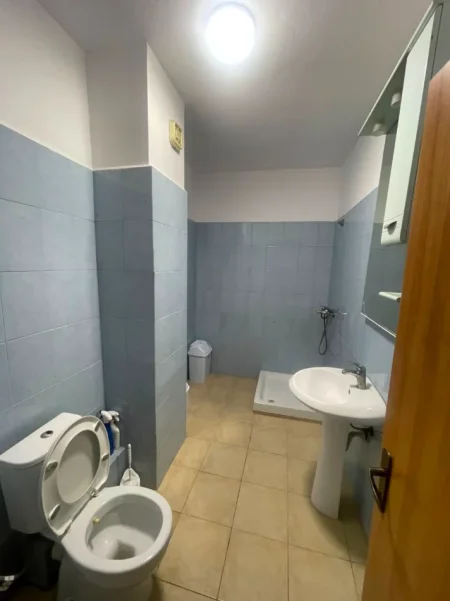 Tirane, jepet me qera apartament 2+1 Kati 3, 95 m² 155.000 € (Astir)