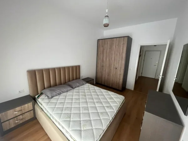 Tirane, jepet me qera apartament 1+1+Ballkon Kati 7, 60 m² 450 € (Ali Demi/Rezidenca Kaimi)