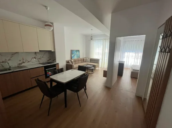 Tirane, jepet me qera apartament 1+1+Ballkon Kati 7, 60 m² 450 € (Ali Demi/Rezidenca Kaimi)