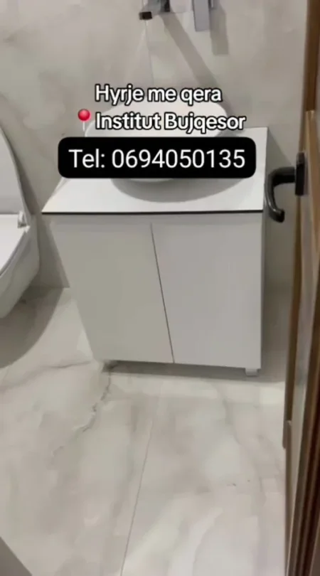 Tirane, jepet me qera apartament 1+1 Kati 1, 50 m² 250 € (Apartament 1 1)