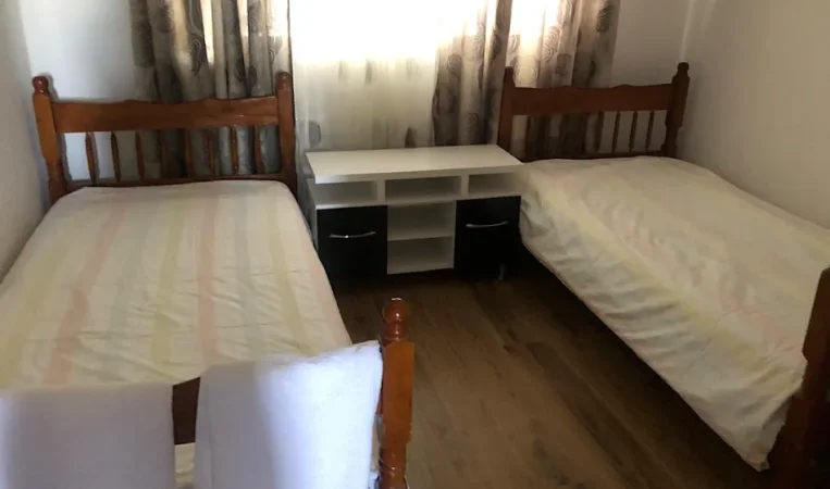 Tirane, jepet me qera apartament 2+1 Kati 4, 70 m² 600 € 