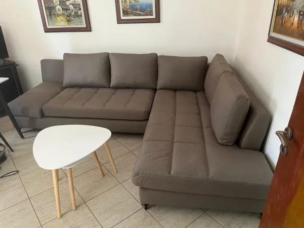 Tirane, jepet me qera apartament 1+1 Kati 3, 51 m² 380 € (Poligrafiku prane Ali Demit)
