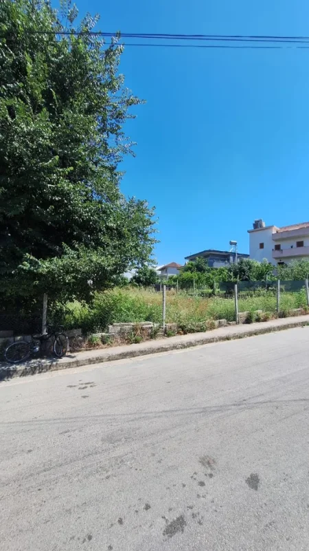 Tirane, shes truall , 960 m² 144.000 € 