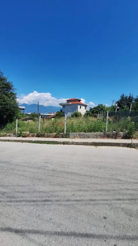 Tirane, shes truall , 960 m² 144.000 € 