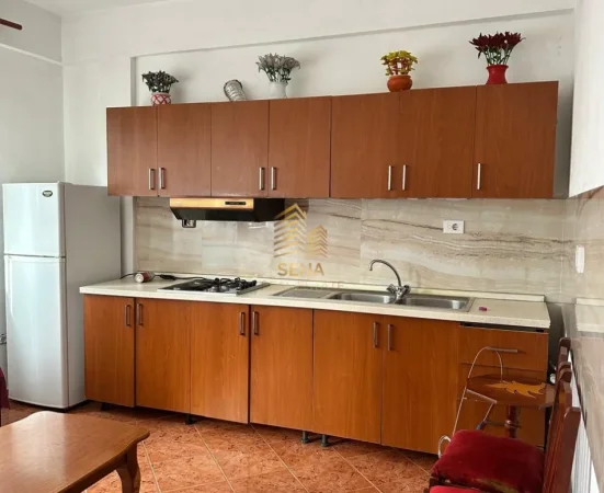 Tirane, jepet me qera apartament 2+1 Kati 2, 75 m² 400 € (5 Maji)
