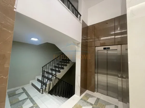 Tirane, shitet apartament 1+1 Kati 2, 64 m² 165.000 € (Shkolla e Kuqe)