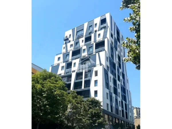 Tirane, shitet apartament 3+1 Kati 12, 166 m² 521.000 € (NE RRUGEN E BARRIKADAVE)