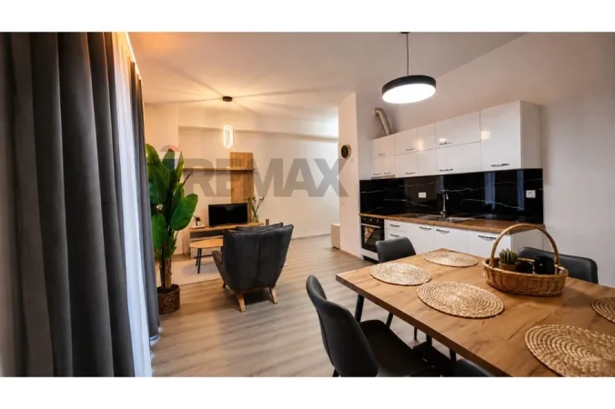 Tirane, jepet me qera apartament 1+1 Kati 6, 70 m² (Mangalem)