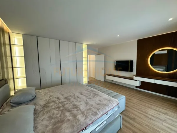 Tirane, jepet me qera apartament 2+1+2 Kati 7, 123 m² (Bulevardi i RI) 80.000 EURO