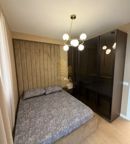 Tirane, jepet me qera apartament 1+1+Ballkon Kati 2, 65 m² 500 € (Brryli)