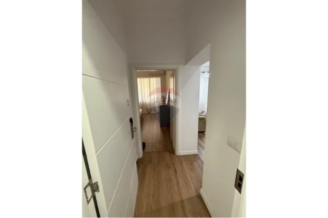 Tirane, jepet me qera apartament 1+1 Kati 5, 