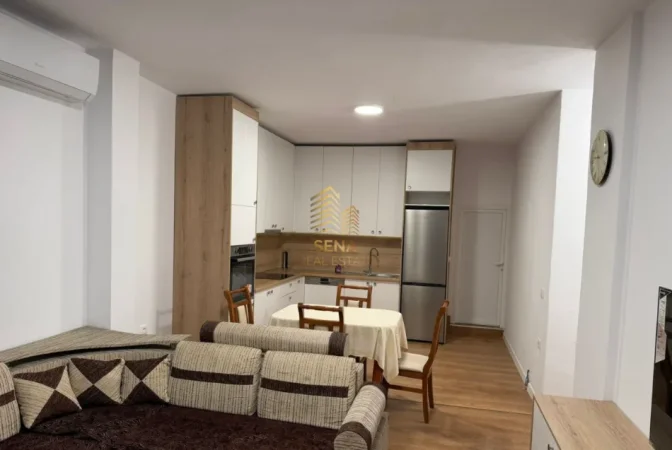 Tirane, jepet me qera apartament 2+1 Kati 1, 90 m² 400 € (Shkoze)