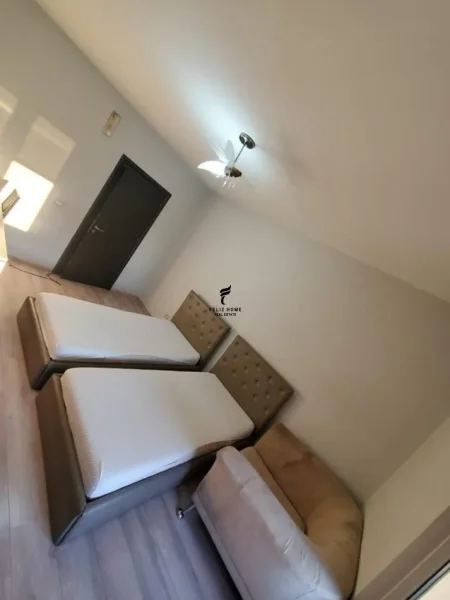 Tirane, jepet me qera apartament 2+1 Kati 5, 70 m² 600 € (PAZARI I RI)