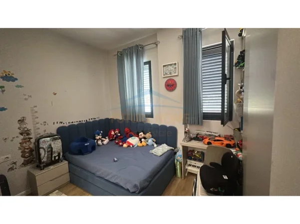 Tirane, jepet me qera apartament 2+1+Ballkon Kati 1, 76 m² 650 € (FAKULTETI I MJEKESISE)